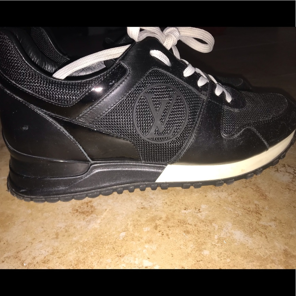Louis vuitton sneakers AUTHENTIC - Picture 1 of 4
